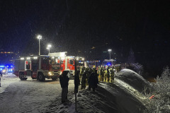 20251126_Fahrzeugabsturz-Axamer-Lizum_004